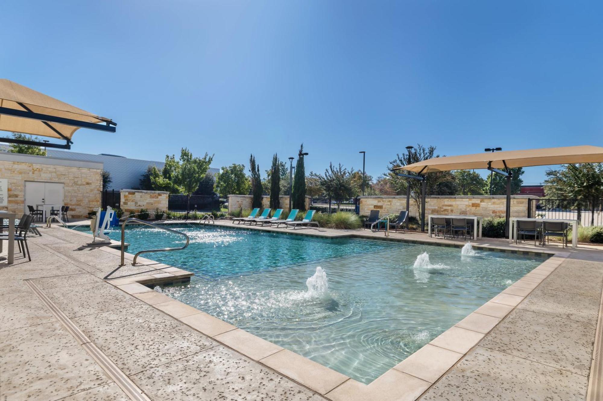 Home2 Suites By Hilton Dallas Addison Εξωτερικό φωτογραφία